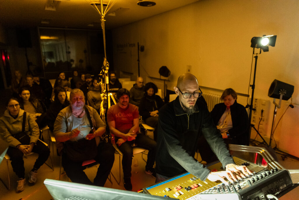 Enrique Mendoza performing aural allure using multichannel spatial diffusion