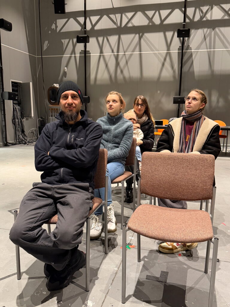 Enrique Mendoza teaching spatial audio workshop in Wrocław